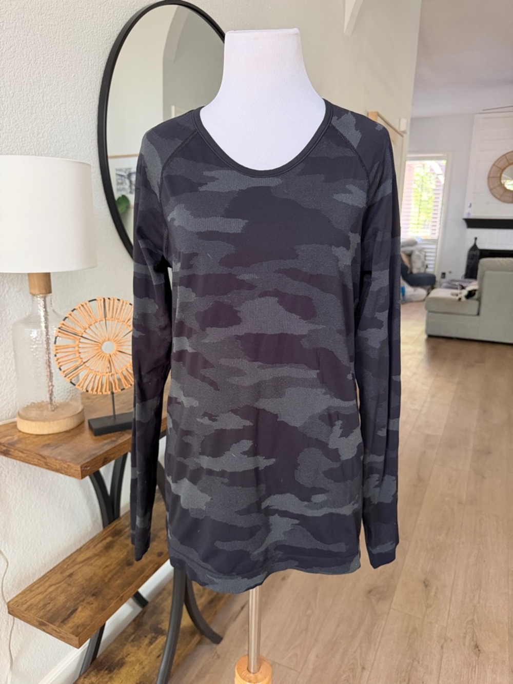 Athleta Women's Black & Gray Camo Long Sleeve Athletic Top